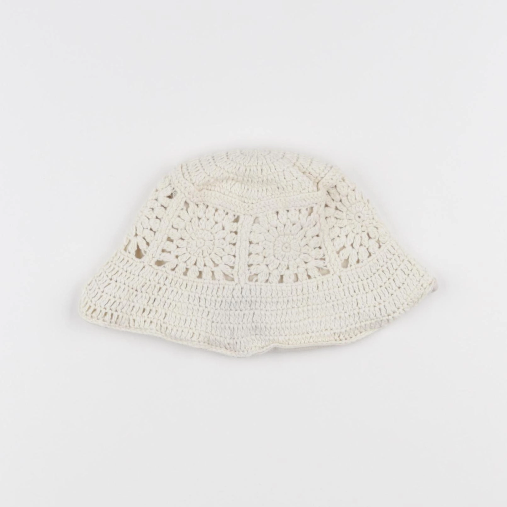 Zara - chapeau beige - 2 ans