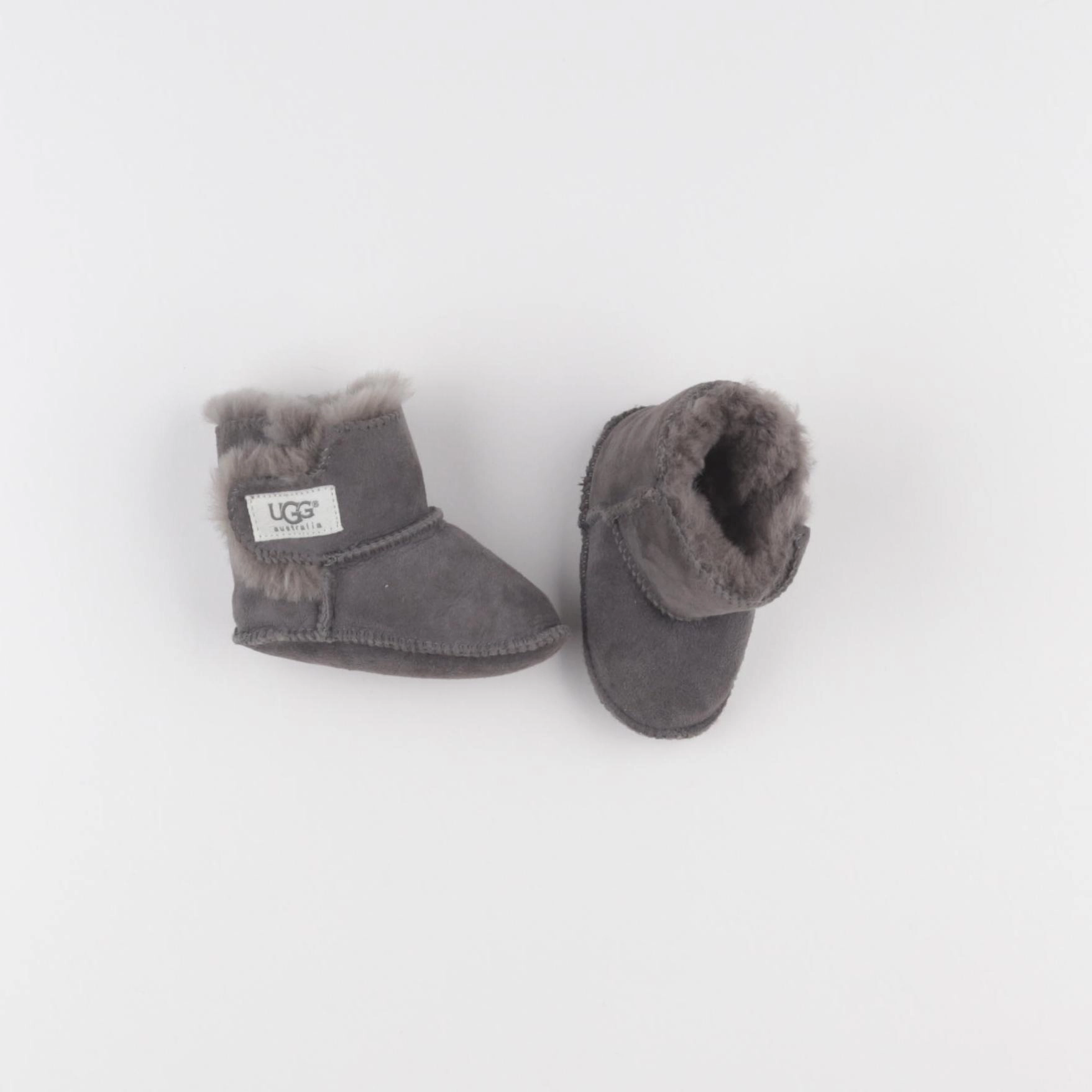 UGG - chaussons gris - pointure 20