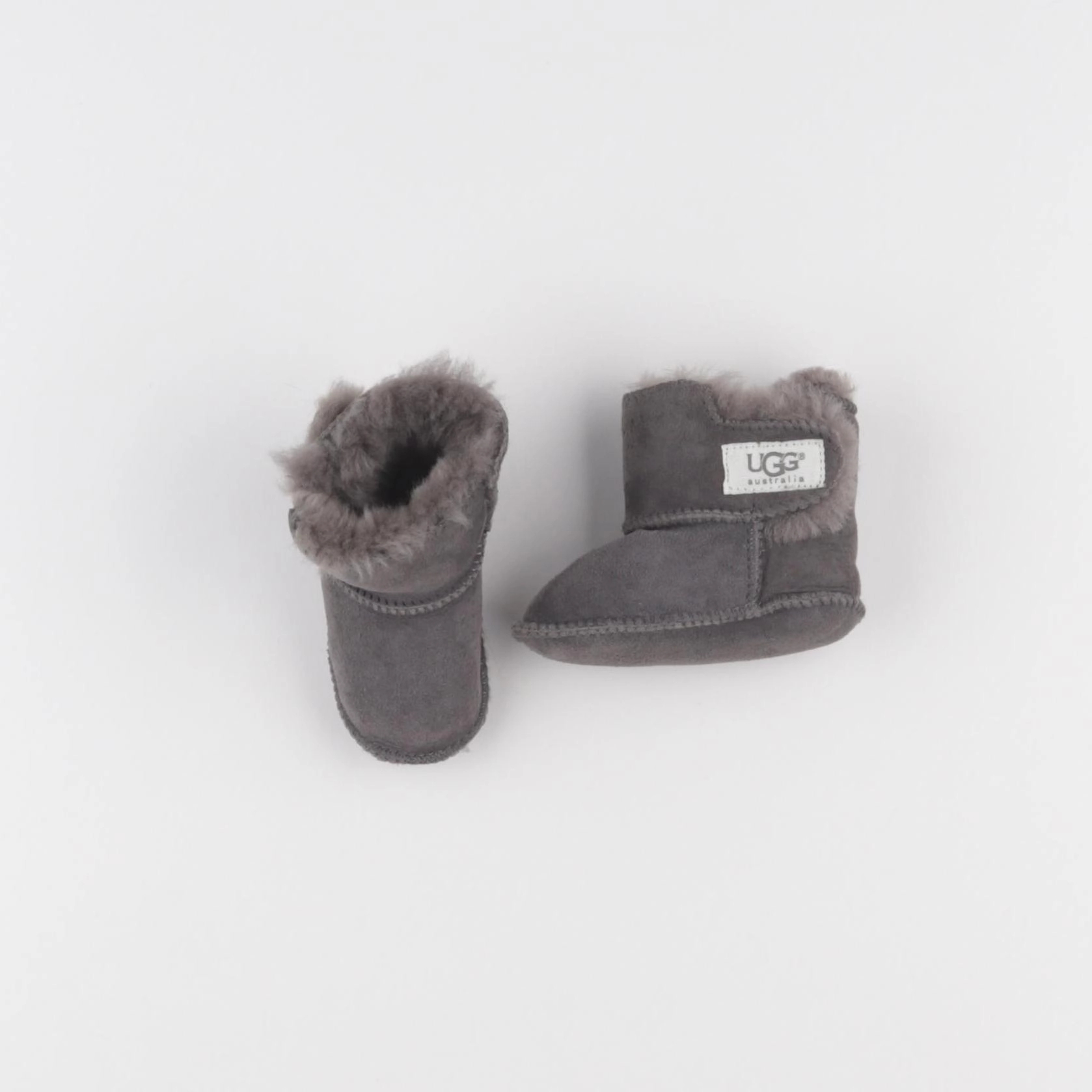 UGG - chaussons gris - pointure 20
