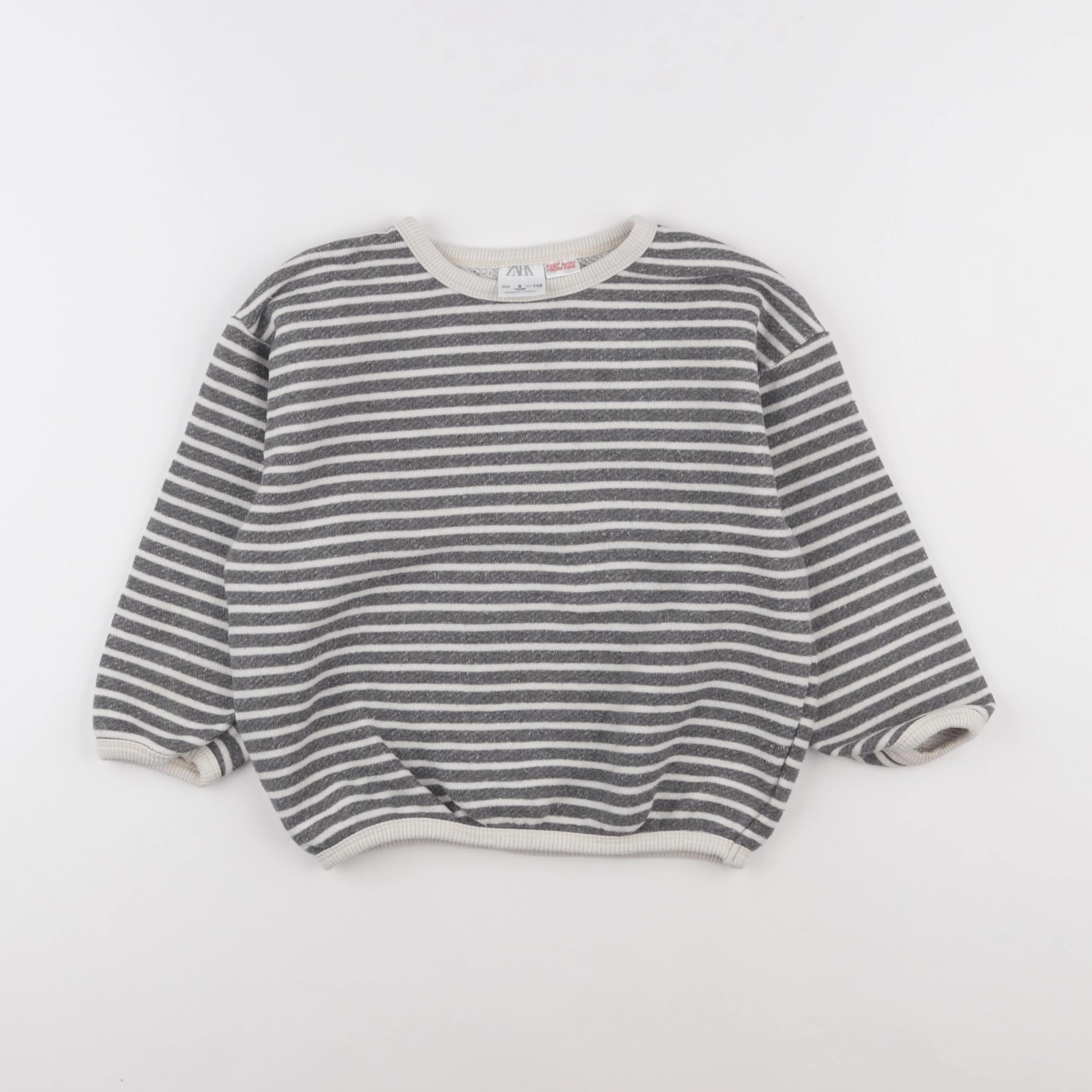 Zara - sweat gris - 5 ans