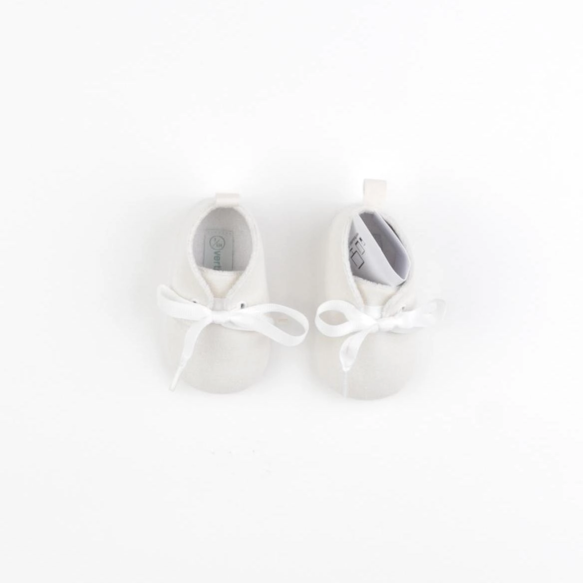 Vertbaudet - chaussons blanc - pointure 17