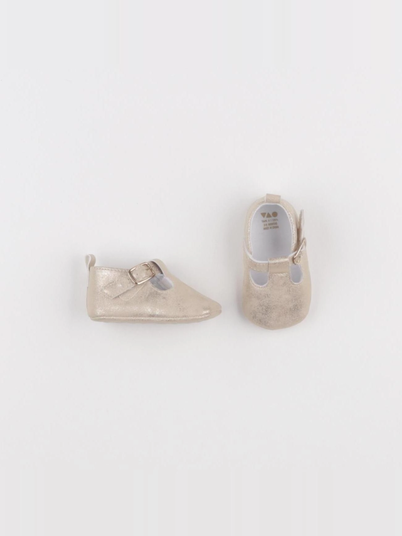 Tape à l'oeil - chaussons or - pointure 17