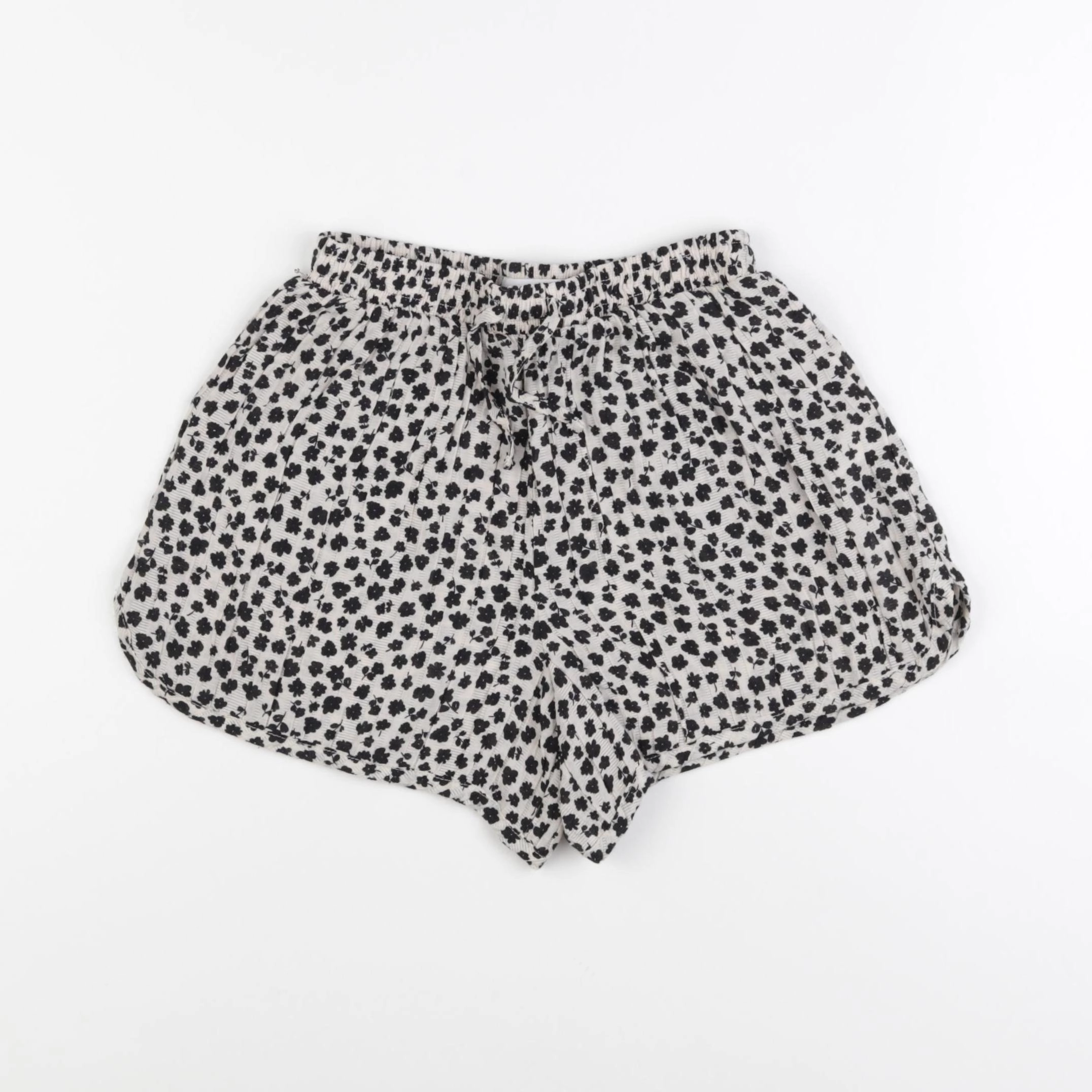 Zara - short noir - 9 ans