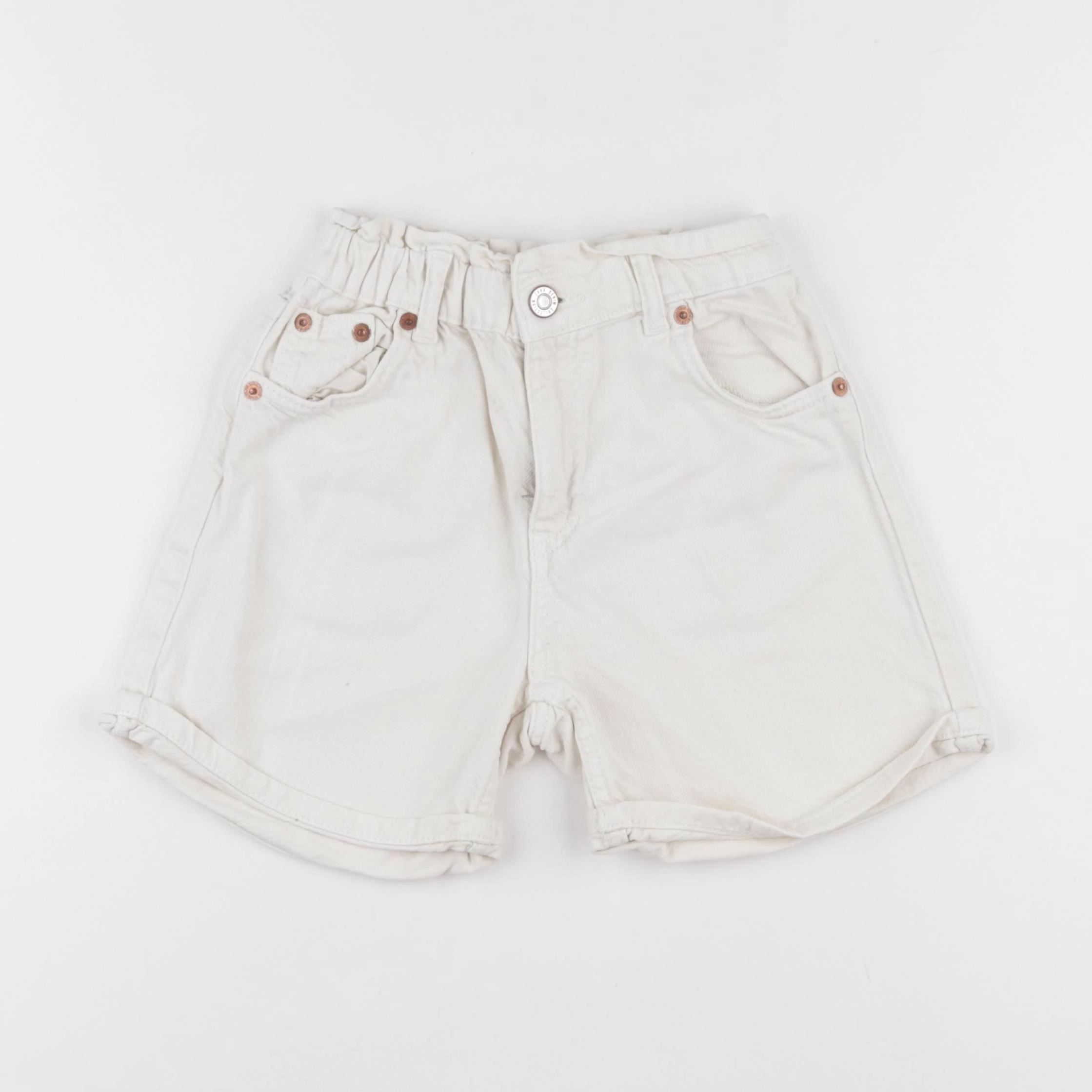 Zara - short beige - 7 ans