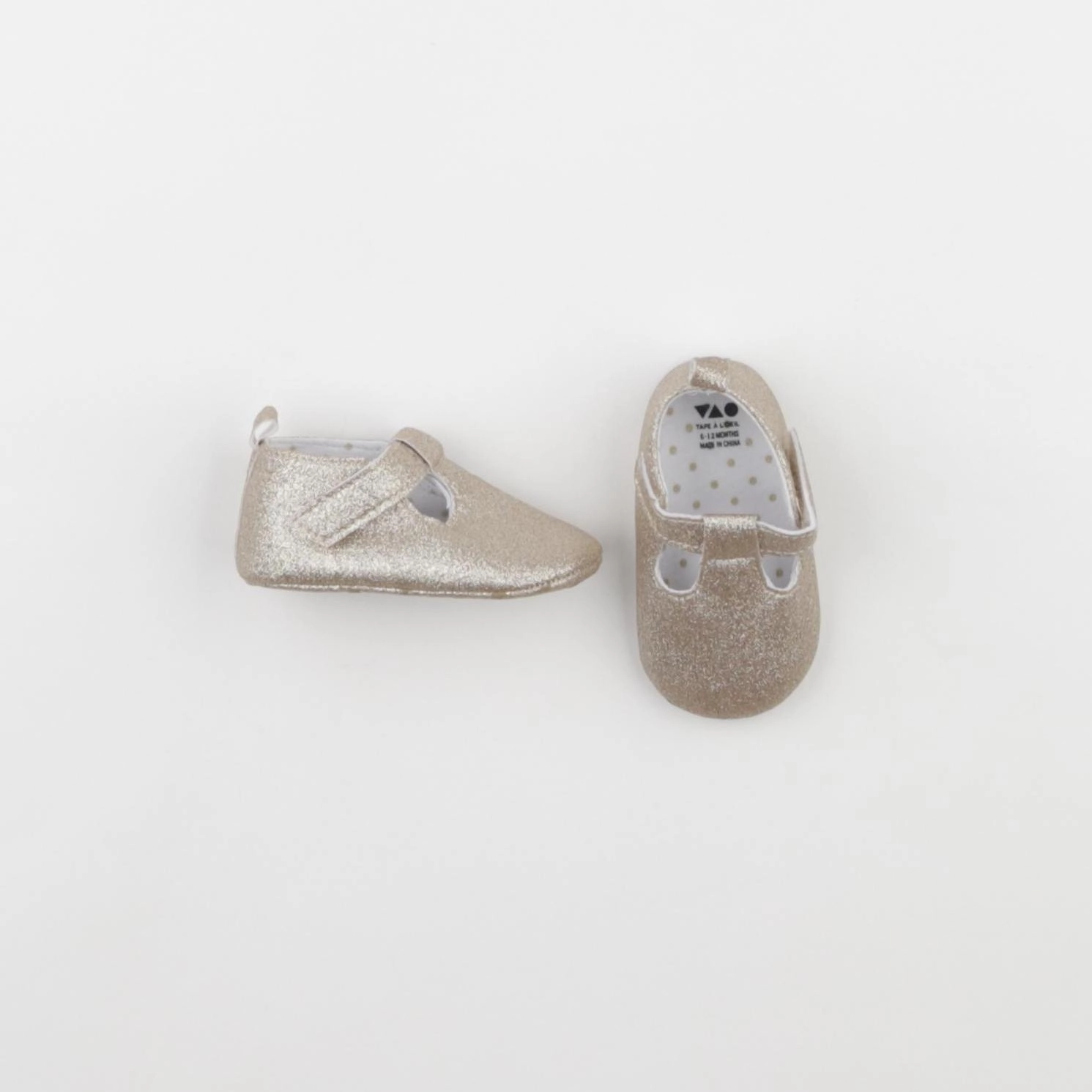 Tape à l'oeil - chaussons or - pointure 19