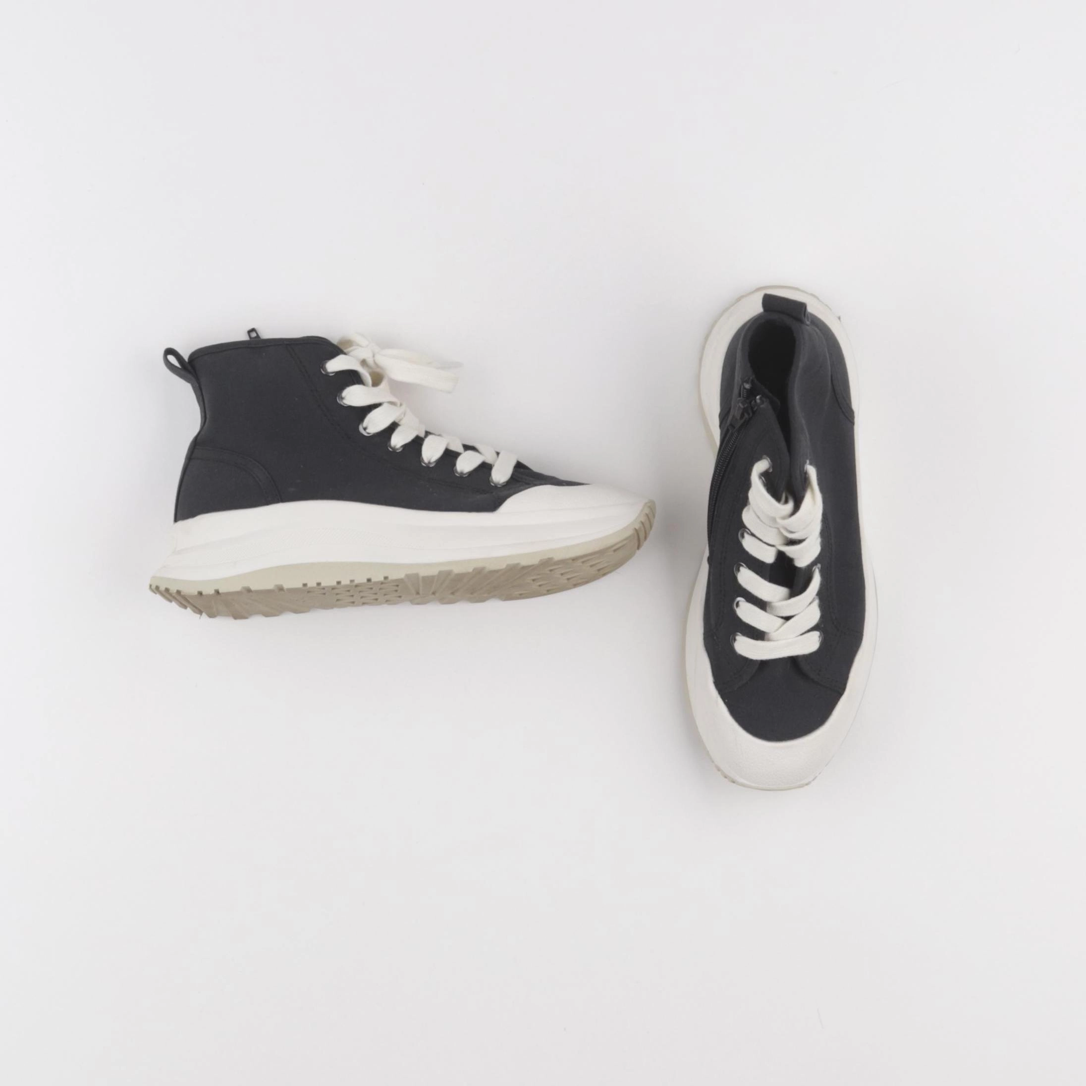 Zara - tennis à scratch/ lacets noir - pointure 35
