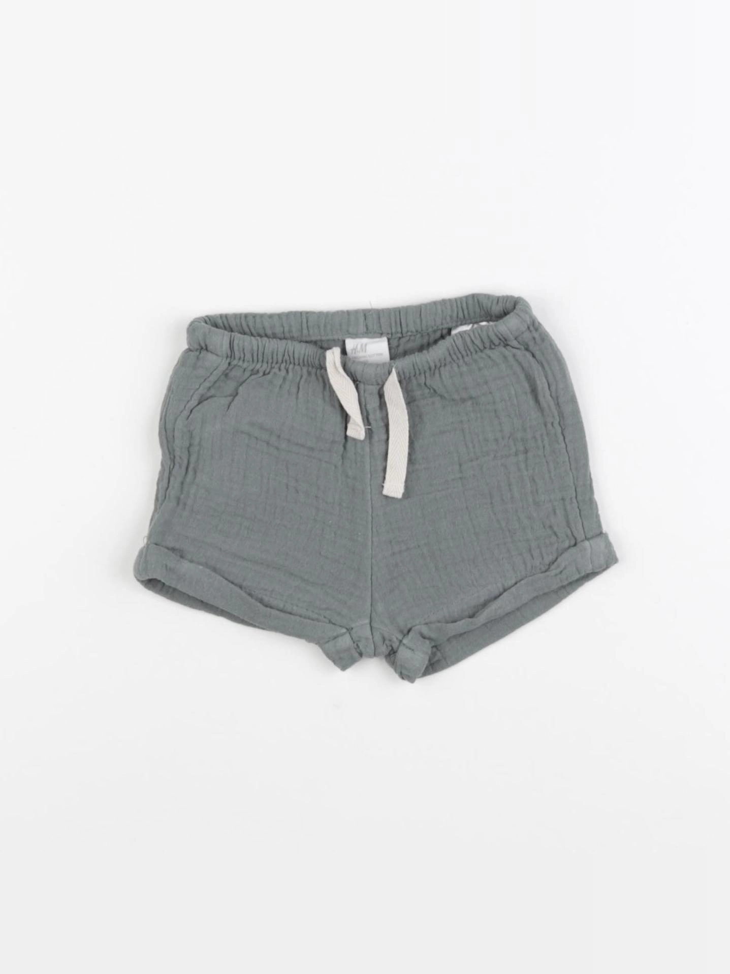H&M - short vert - 3 mois