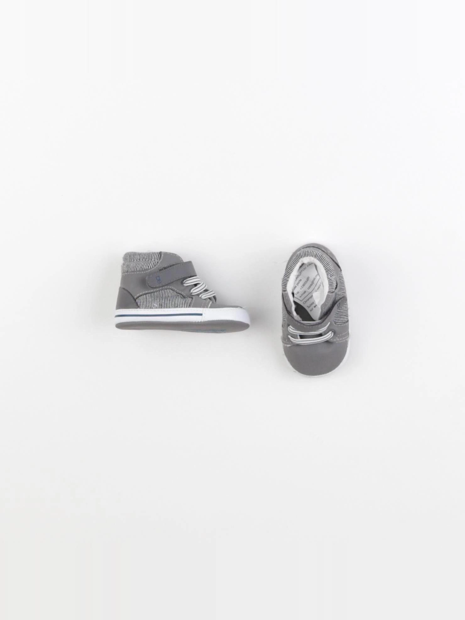 Obaïbi - chaussons gris - pointure 18/19