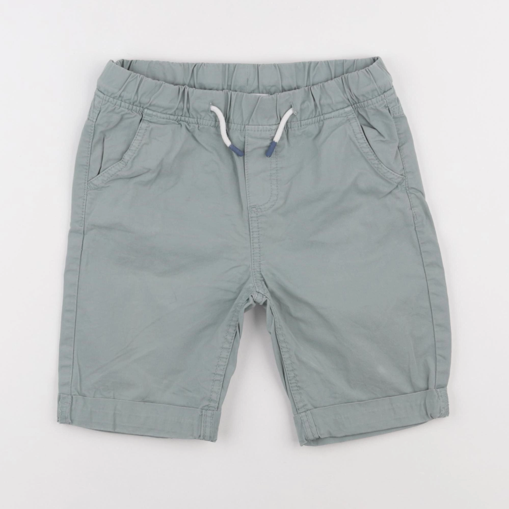 Vertbaudet - short vert - 8 ans
