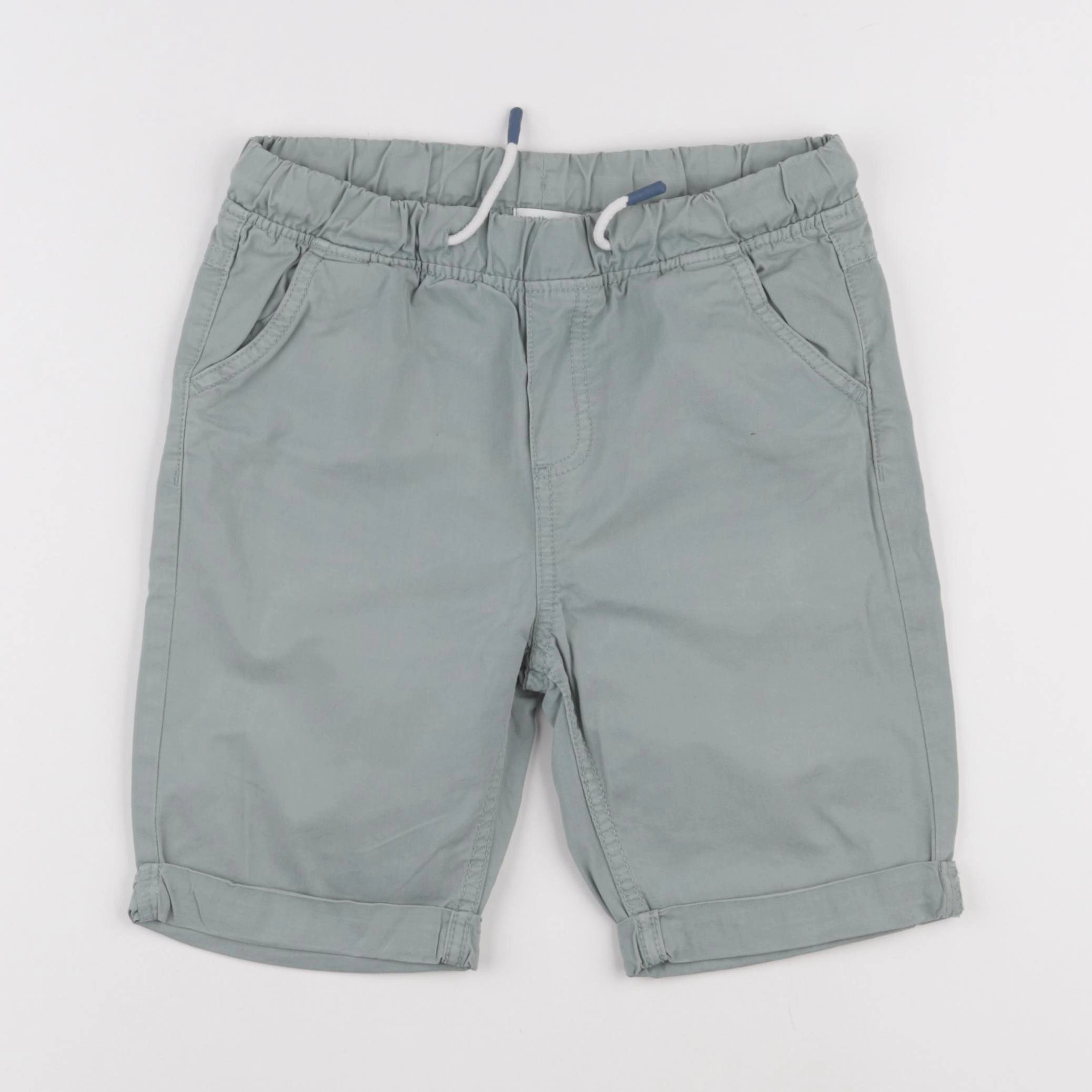 Vertbaudet - short vert - 9 ans