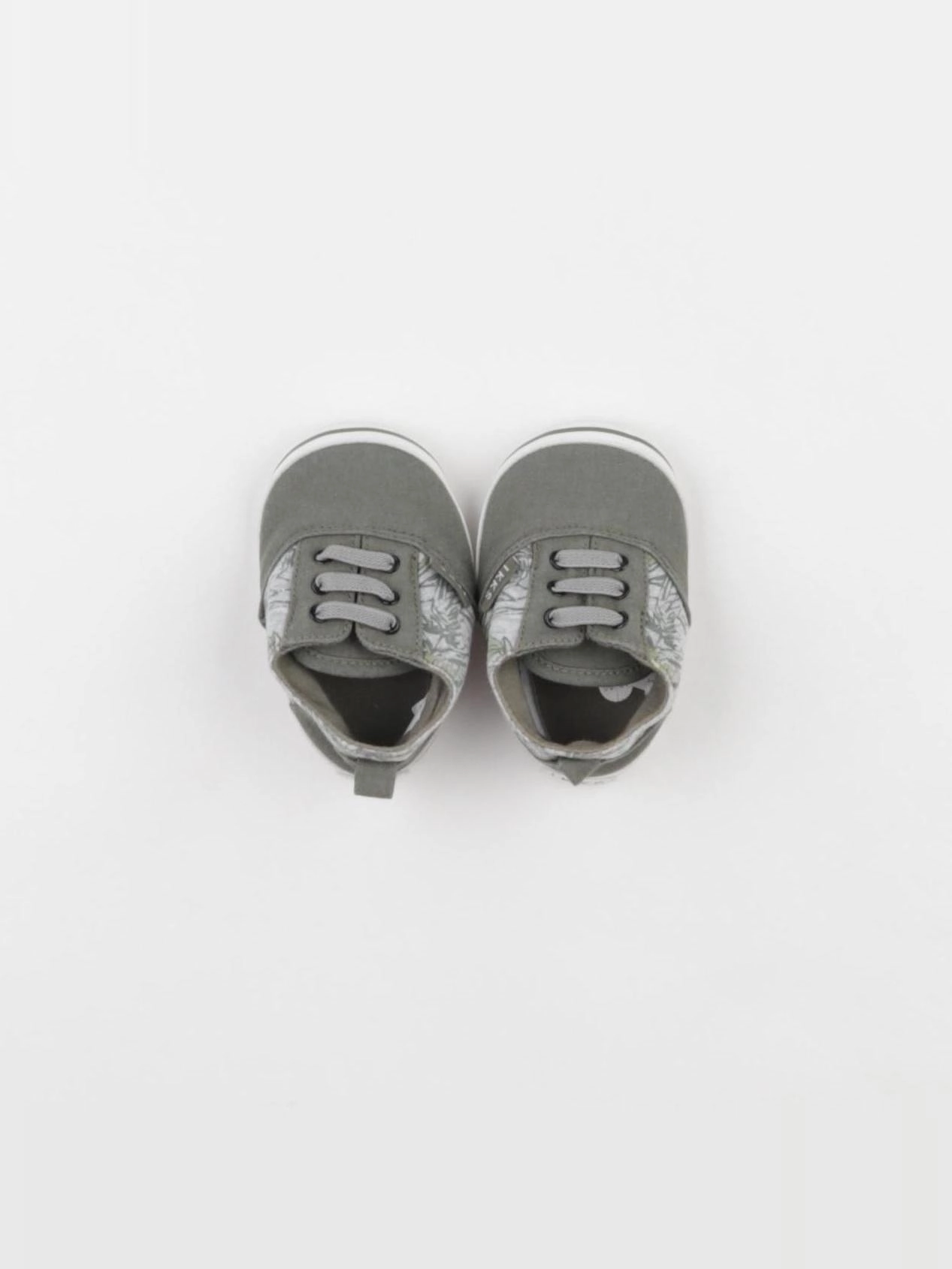 IKKS - chaussons vert - pointure 15/16