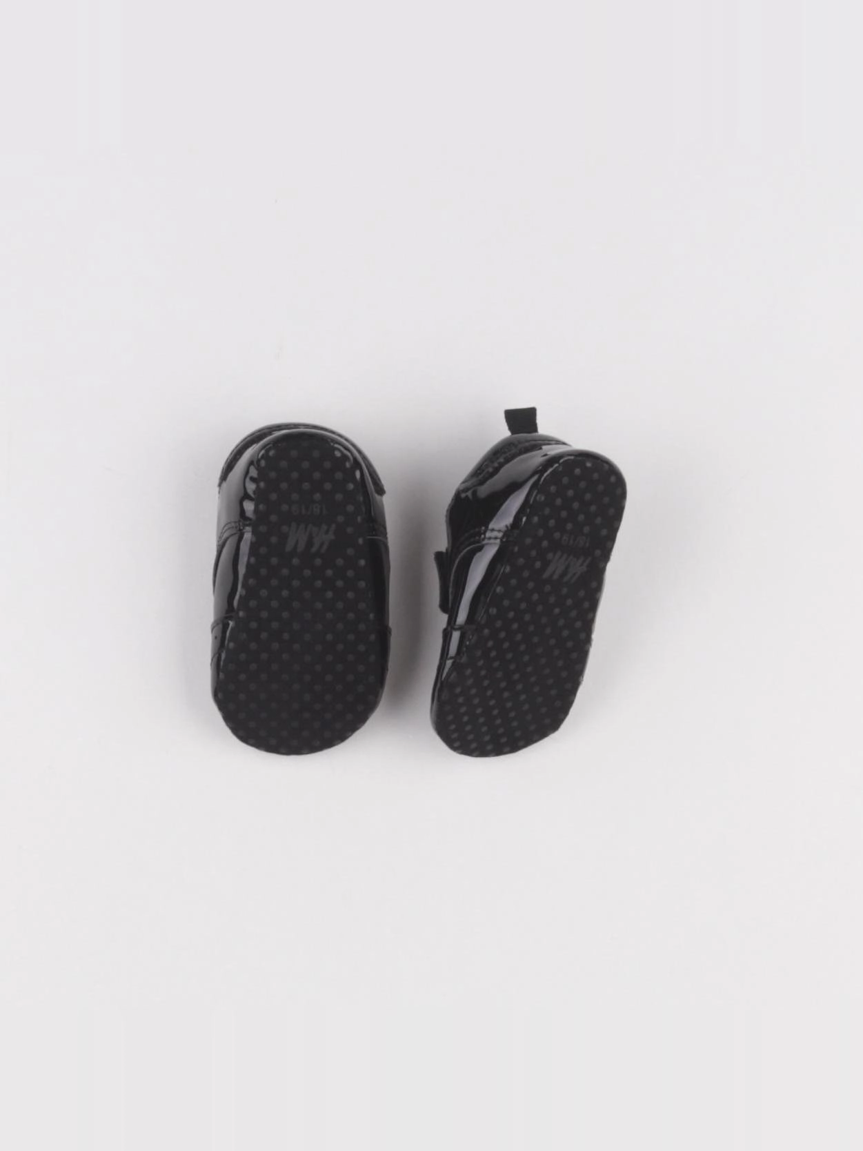 H&M - chaussons noir - pointure 18/19