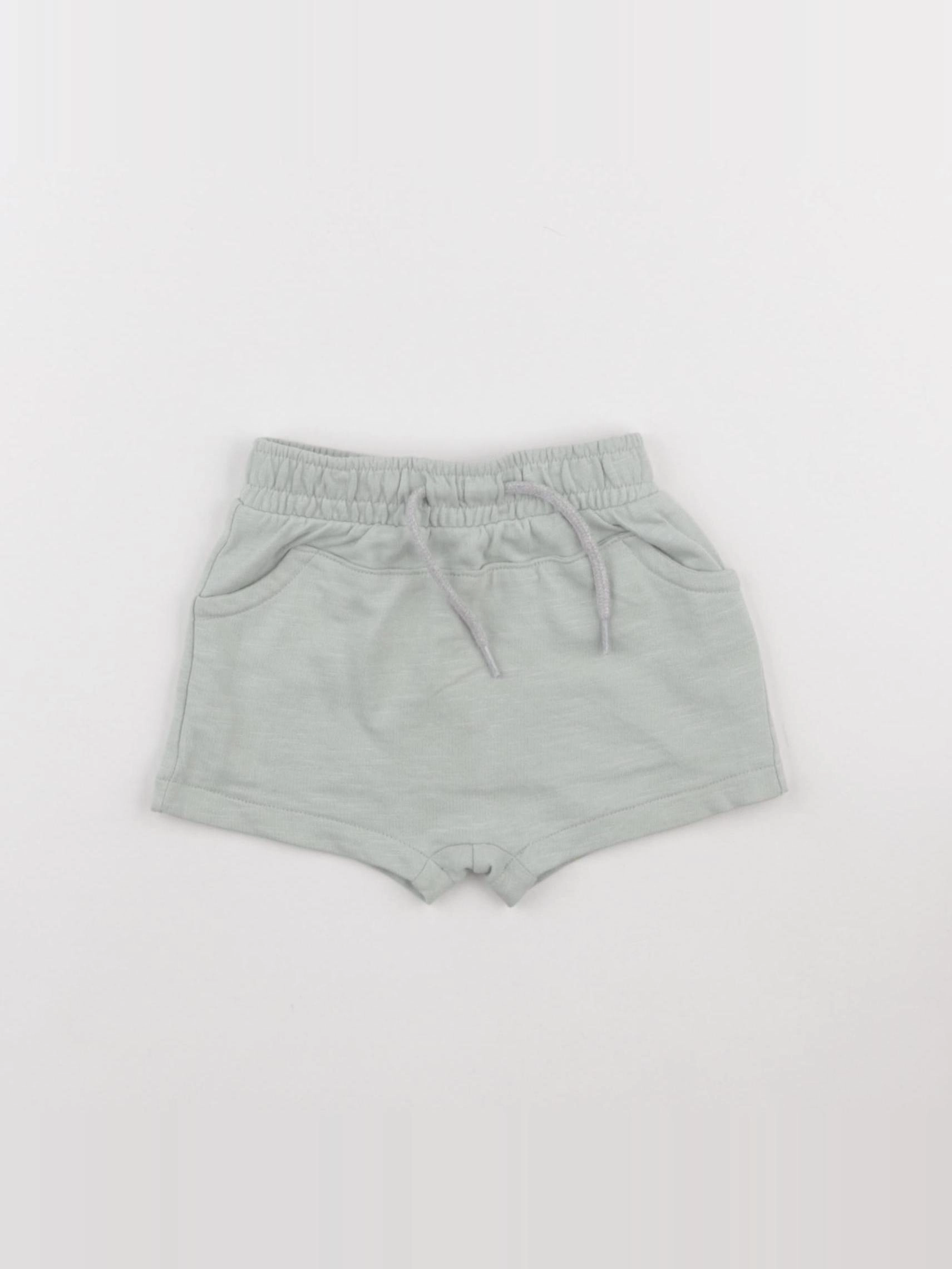 Vertbaudet - short vert - 6 mois