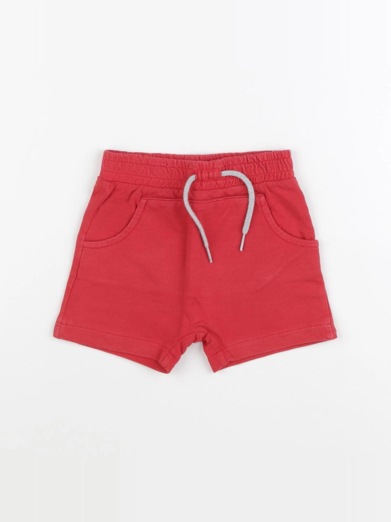 Vertbaudet - short rouge - 18 mois