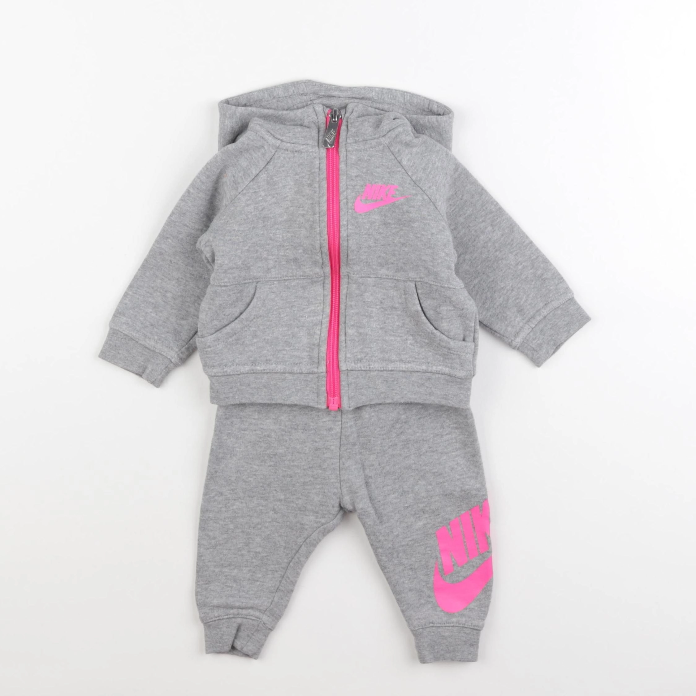 Nike - ensemble gris - 3/6 mois