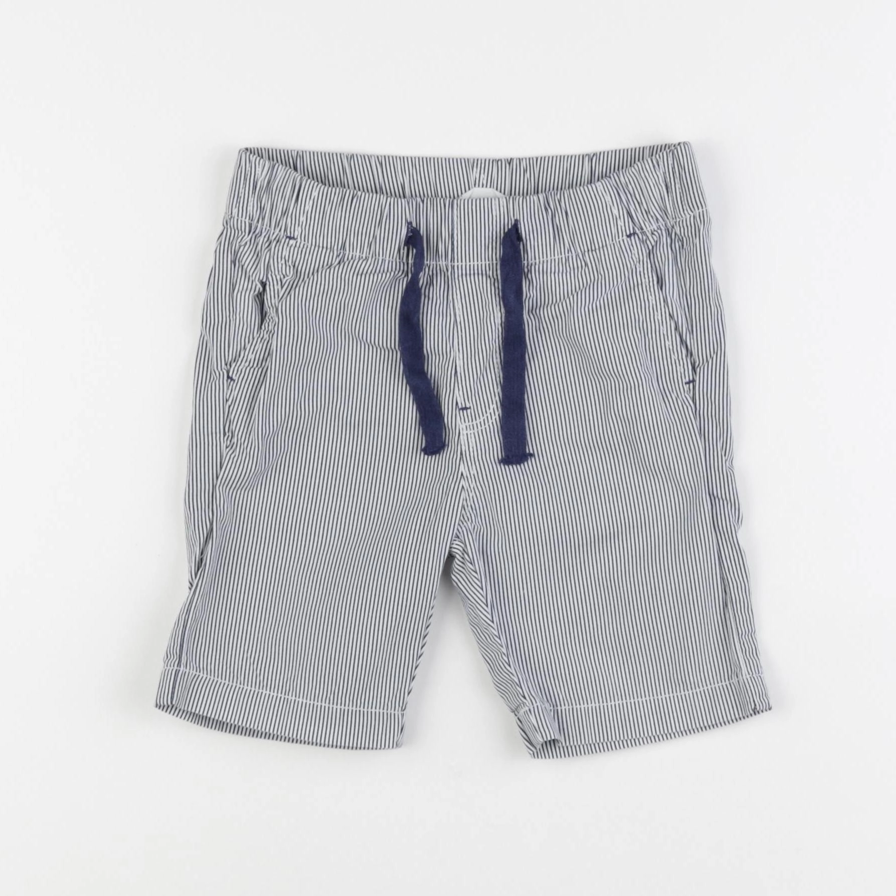 H&M - short bleu - 3 ans