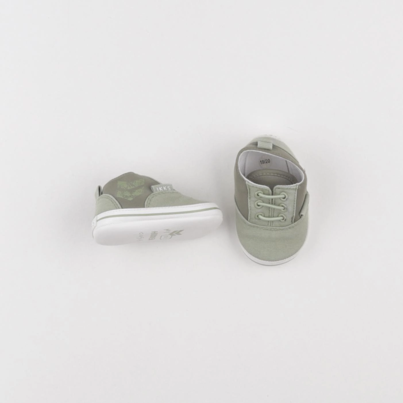 IKKS - chaussons vert - pointure 19/20