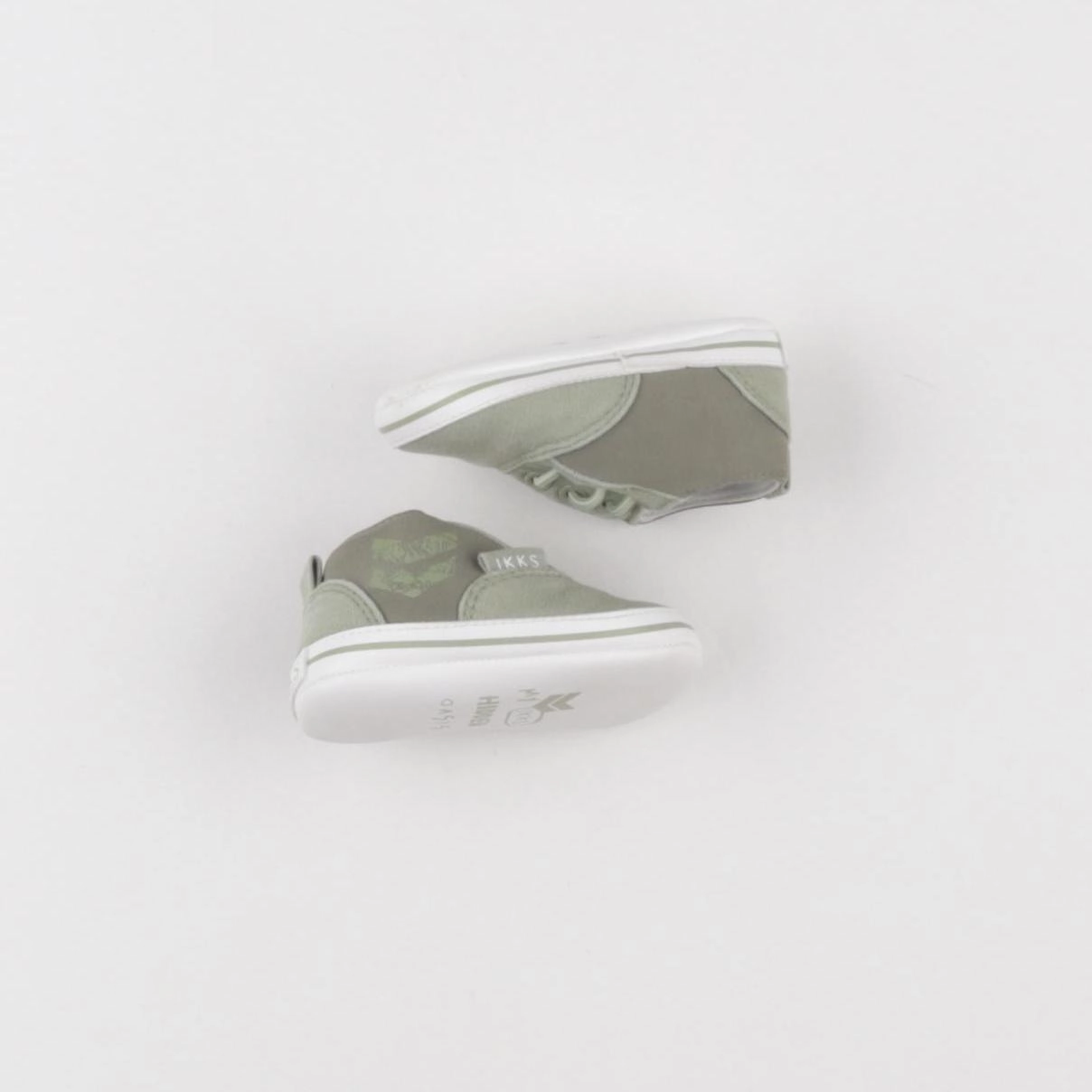 IKKS - chaussons vert - pointure 19/20