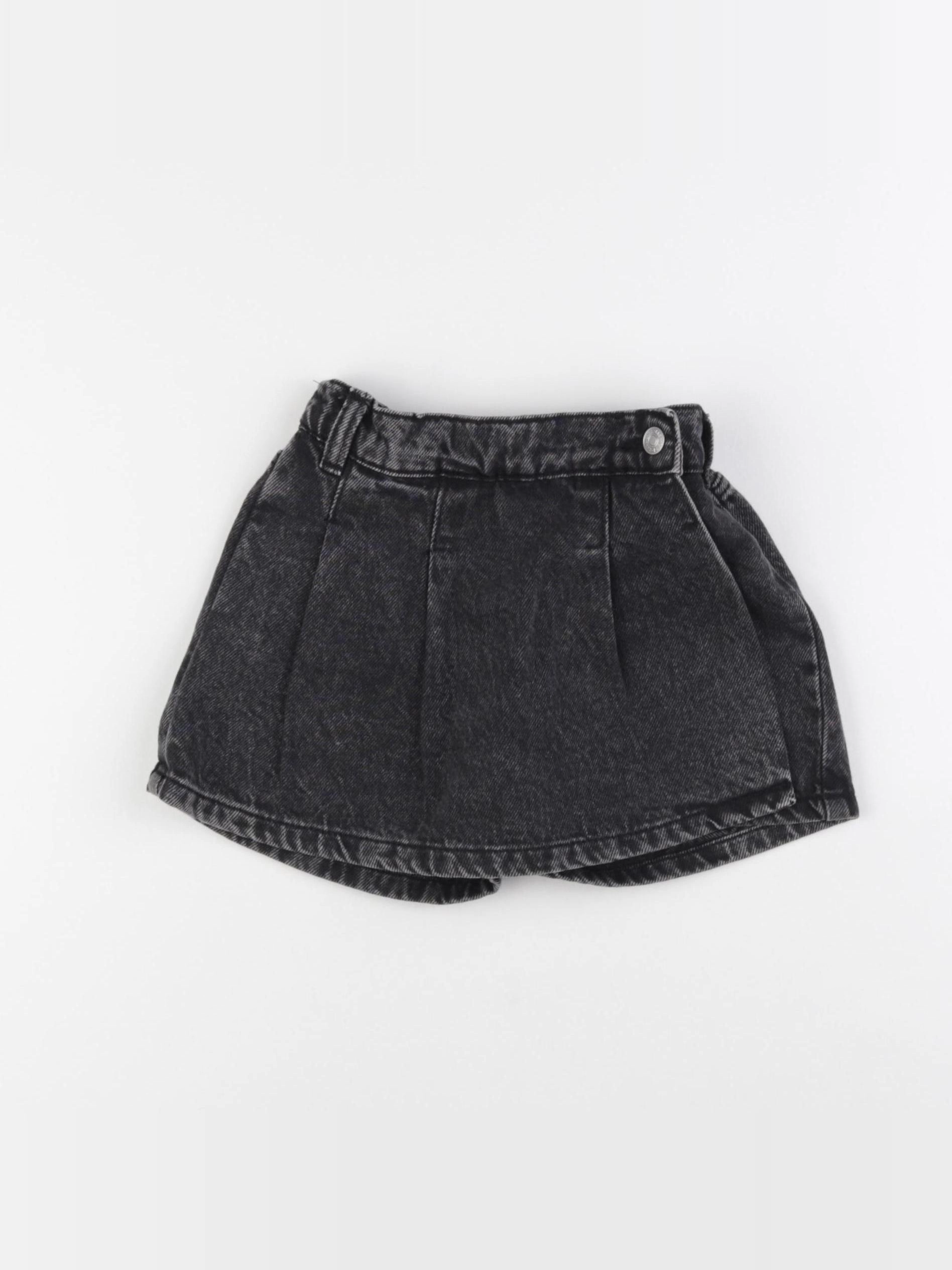 Zara - jupe short noir - 4/5 ans