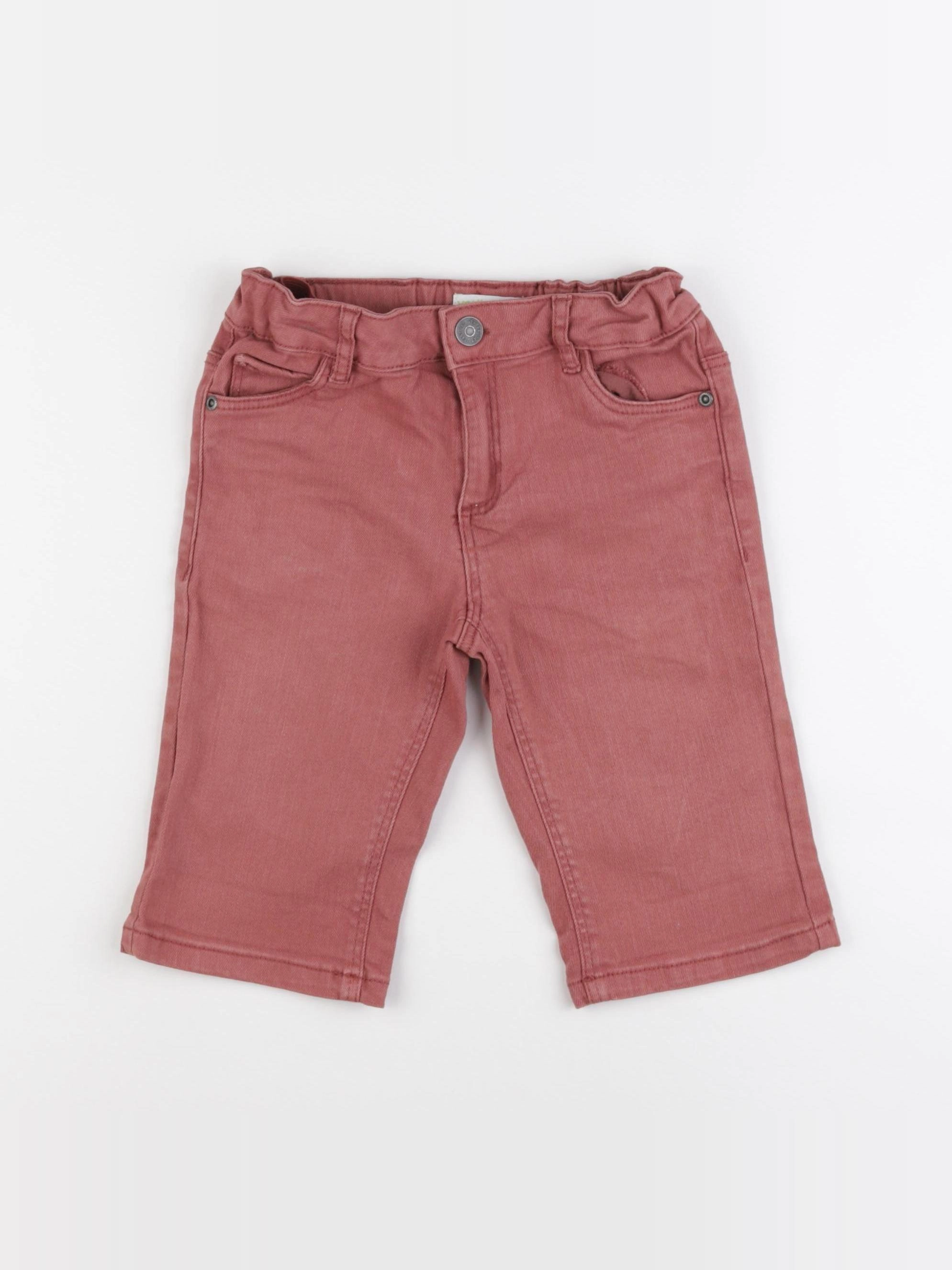 Vertbaudet - short rouge - 7 ans