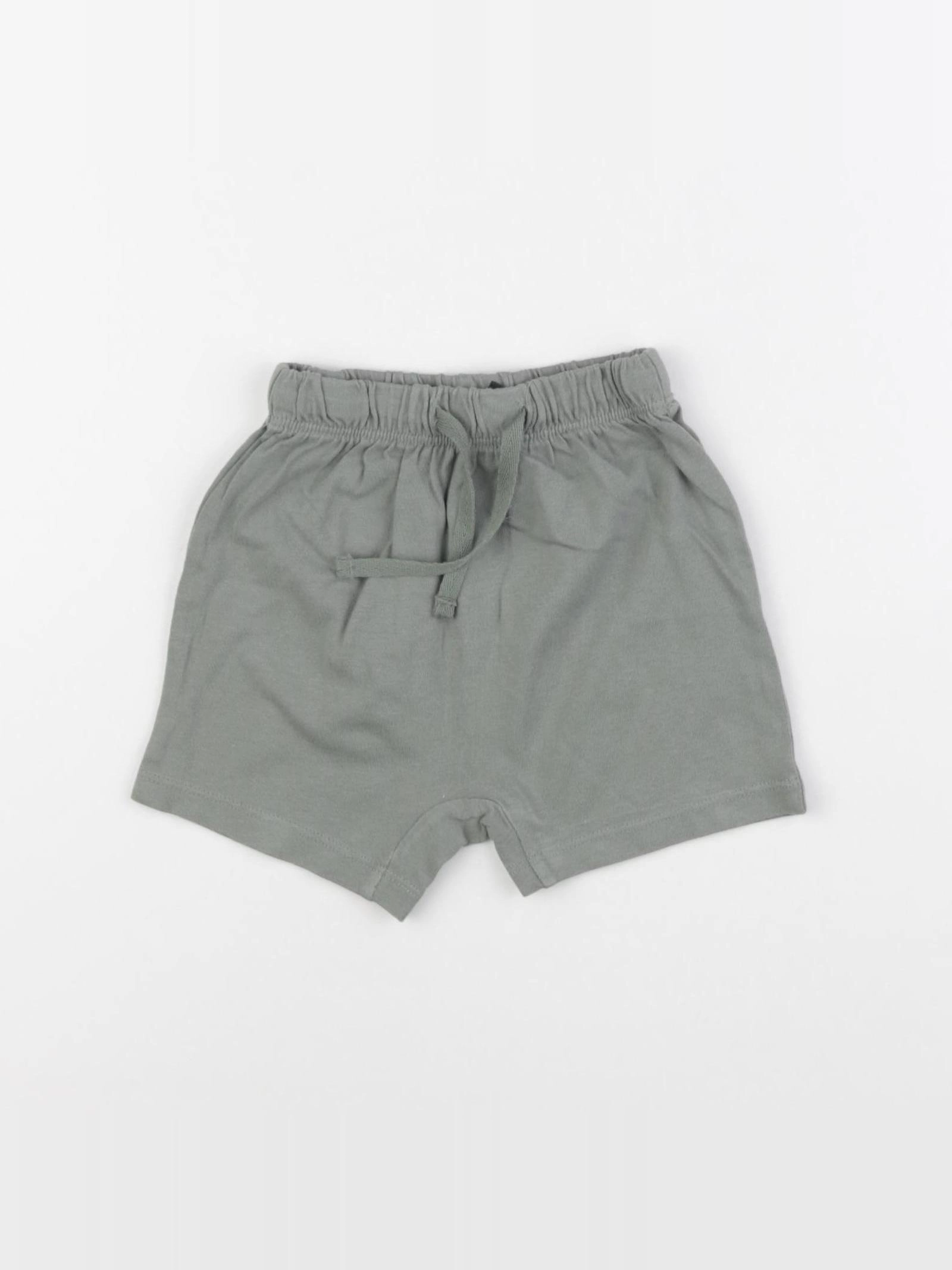 H&M - short vert - 12/18 mois
