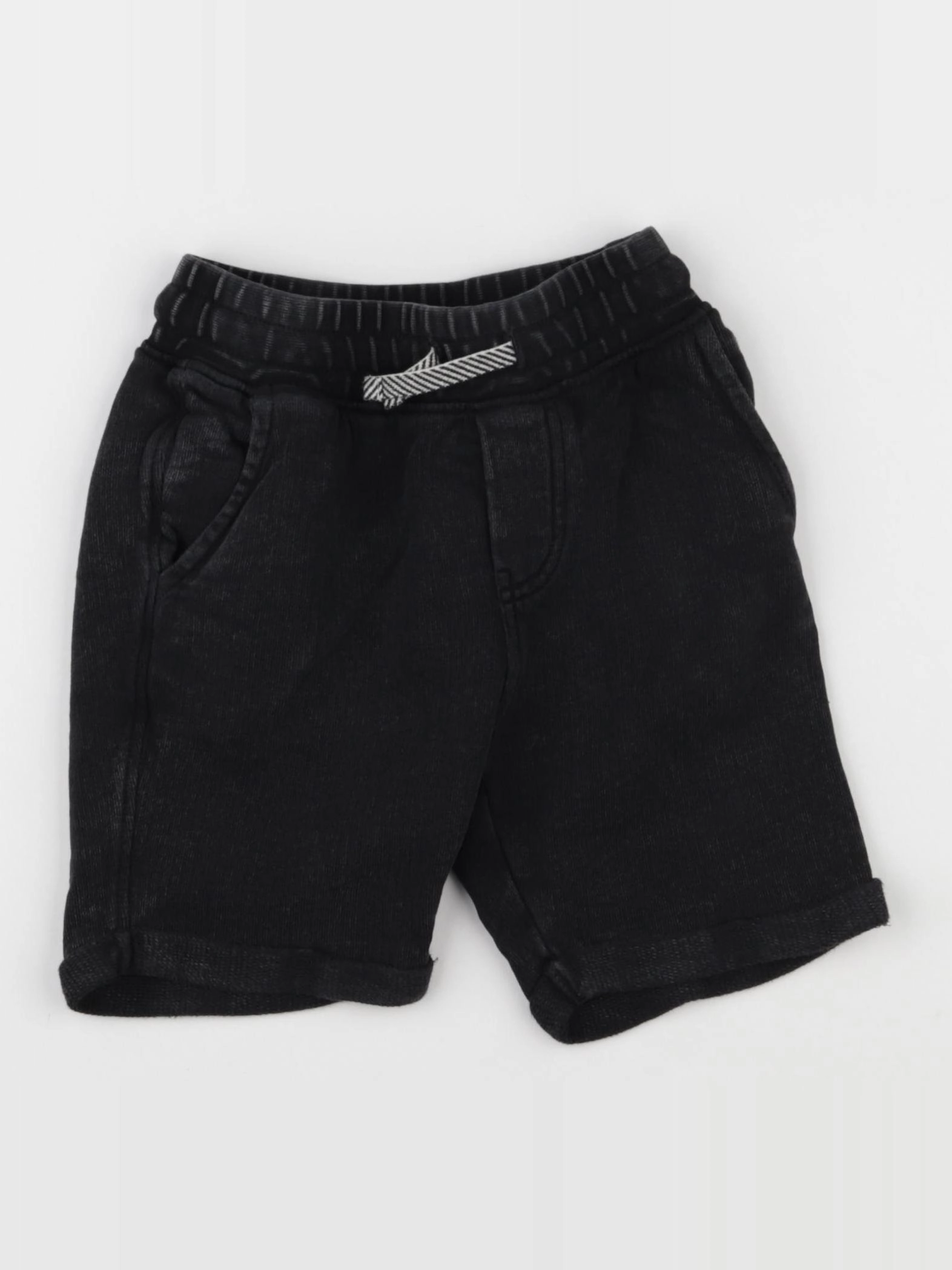 IKKS - short noir - 4 ans