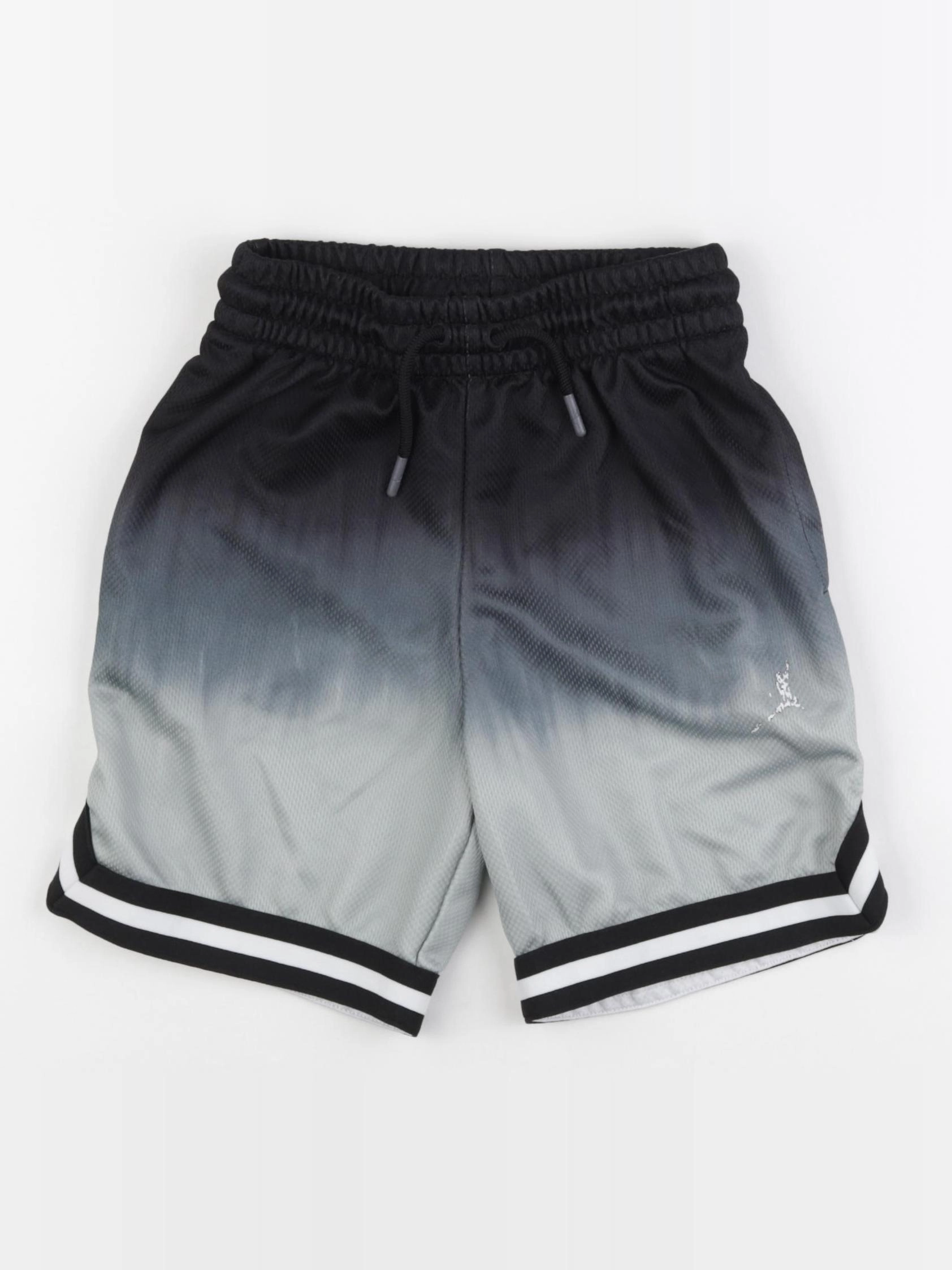 Nike - short gris, noir - 8/10 ans