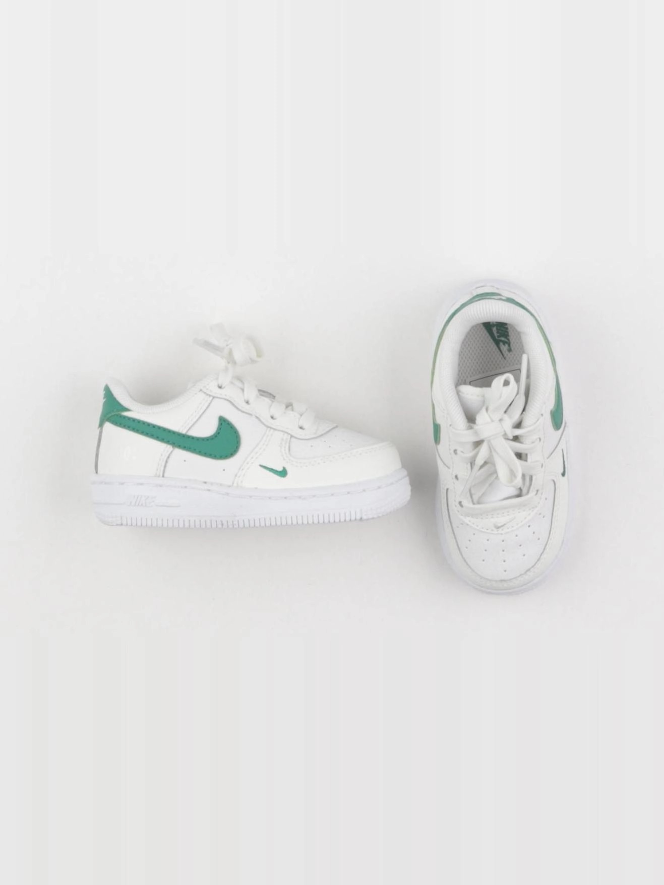 Nike - baskets blanc, vert - pointure 22