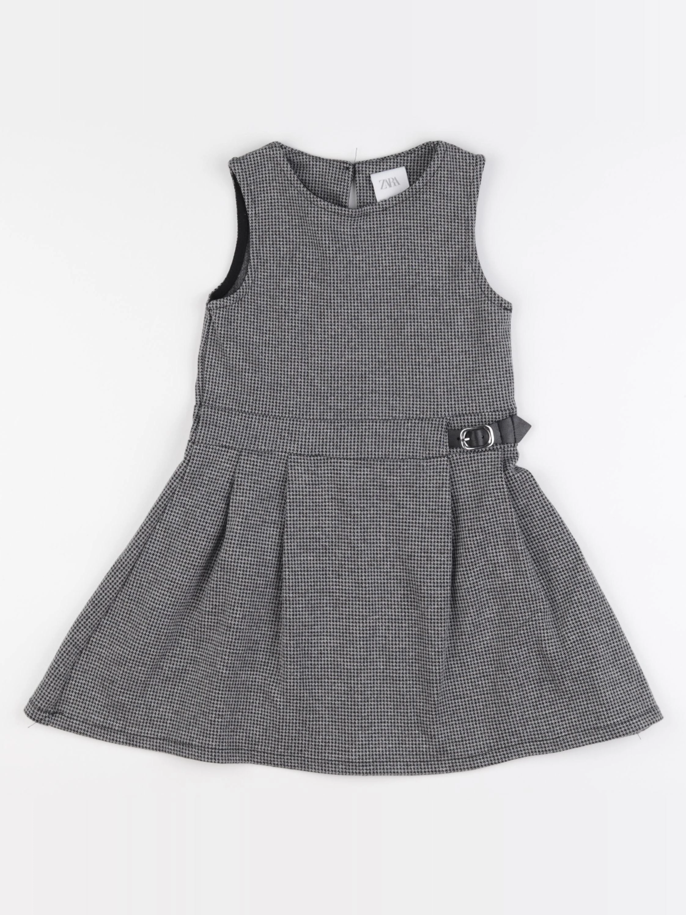 Zara - robe noir - 6 ans