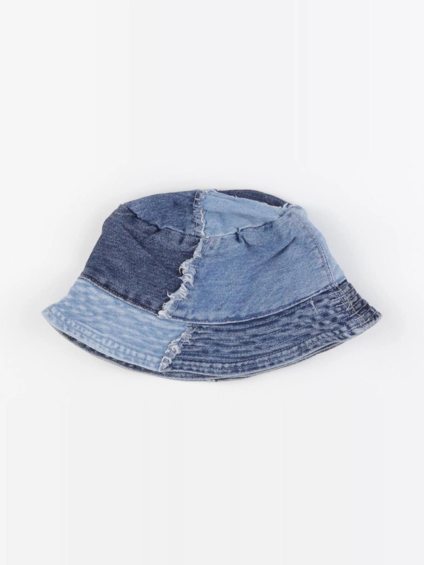 Zara - chapeau bleu - 4/5 ans
