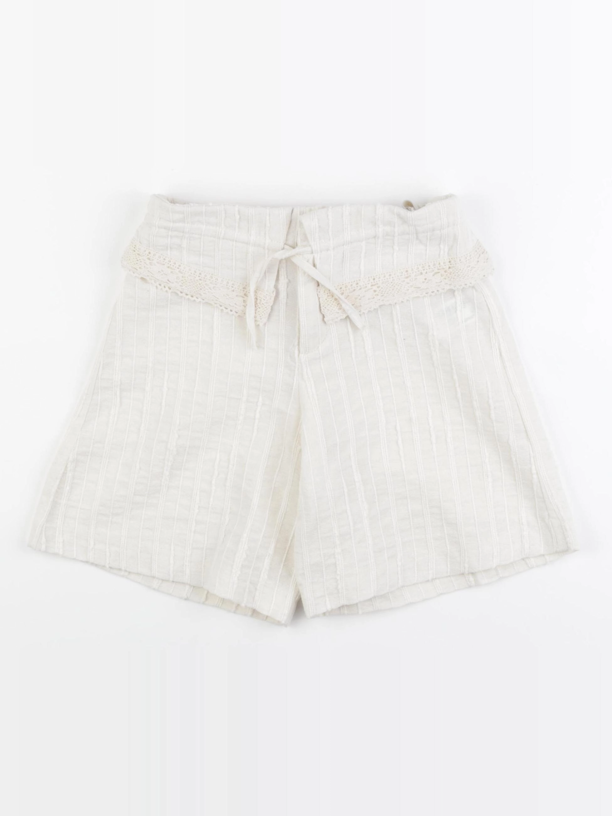 Zara - short beige - 8 ans