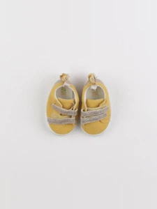 Tape à l'oeil - chaussons jaune - pointure 17/18