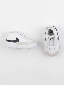 Nike - chaussons blanc - pointure 17