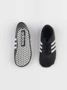 Adidas - chaussons noir - pointure 20
