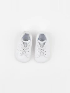 Adidas - chaussons blanc - pointure 17