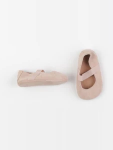 Zara - chaussons rose - pointure 15/16