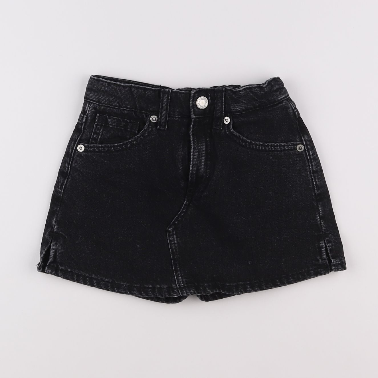 Zara - short noir - 8 ans