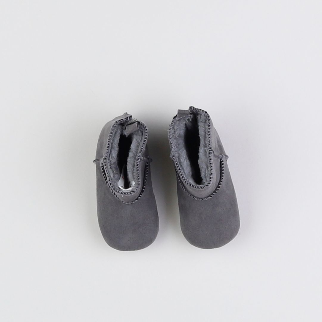 Next - chaussons gris - pointure 17