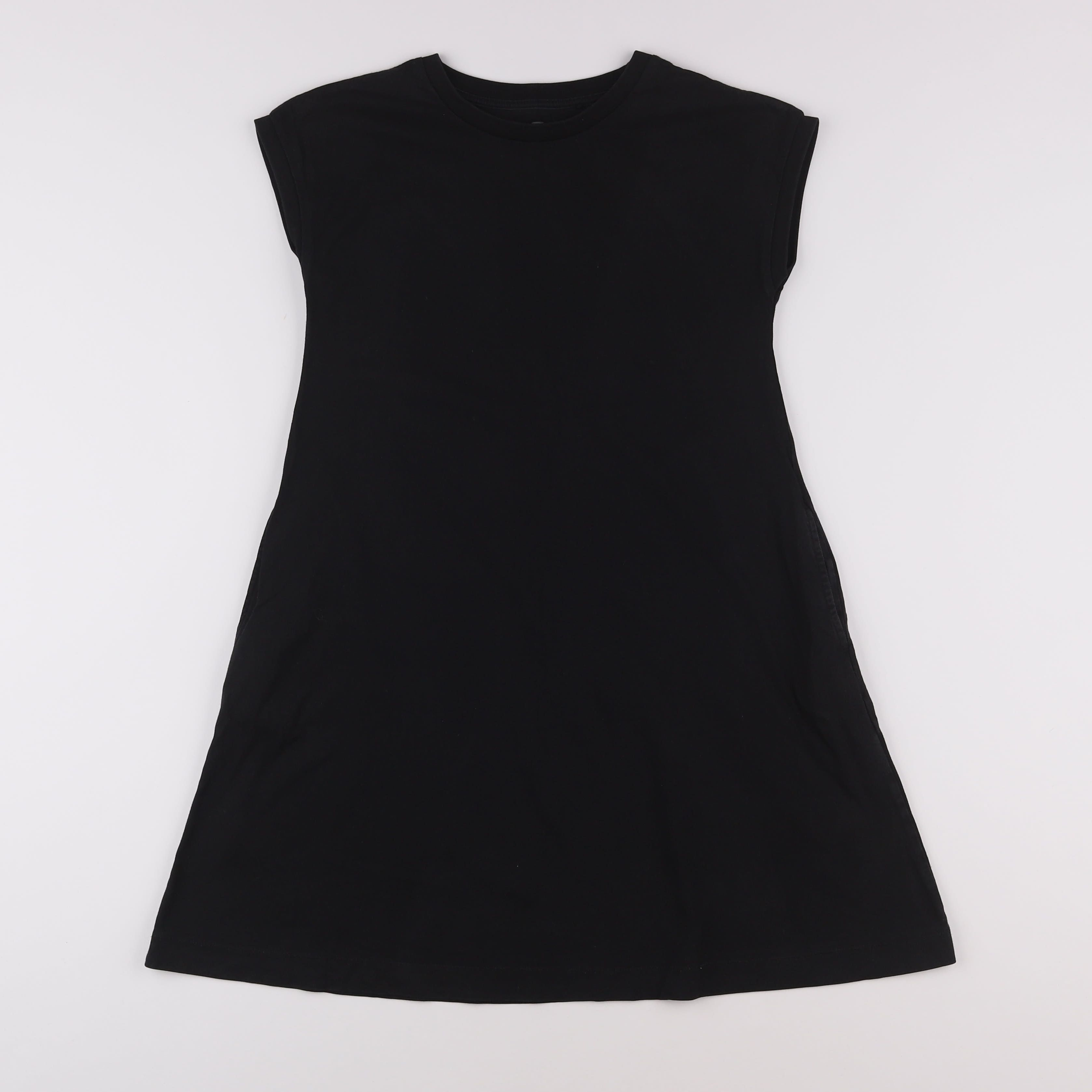 Uniqlo - robe noir - 7/8 ans