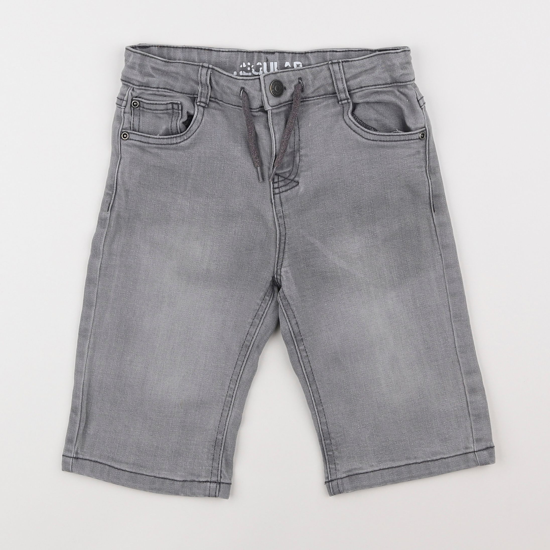 Vertbaudet - short gris - 7 ans